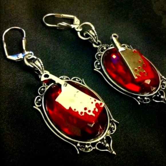 2/$15 - Bloody cleaver earrings - Picture 1 of 1